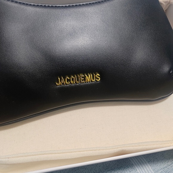 Jacquemus Black Leather Crossbody Bag - Picture 5 of 7
